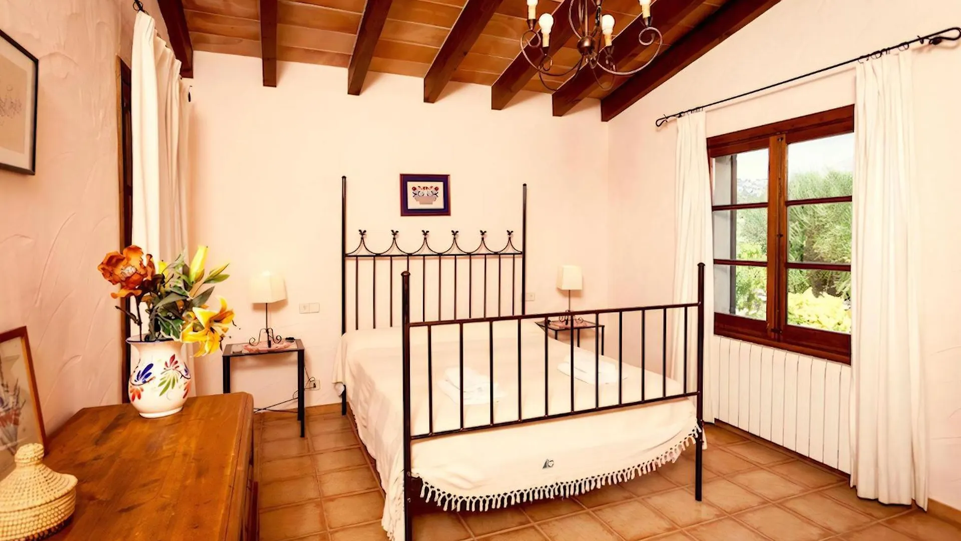 Wonderful Pollensa Villa Short Walk To Old Town Villa Can Colom Private Pool スペイン