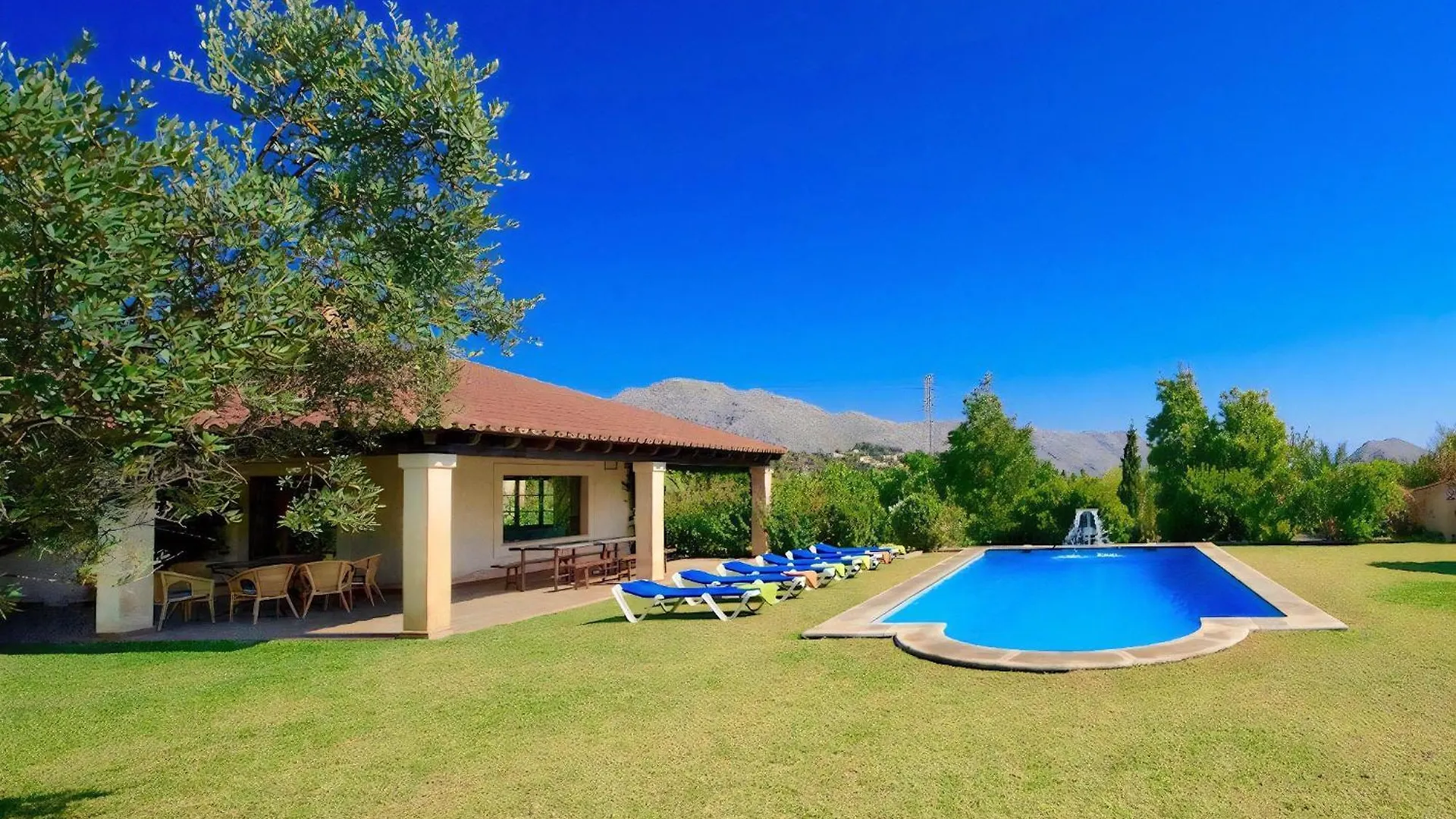 Wonderful Pollensa Villa Short Walk To Old Town Villa Can Colom Private Pool スペイン